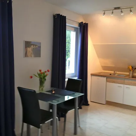 アパート Gemuetliches Im Dachgeschoss By Interhome *