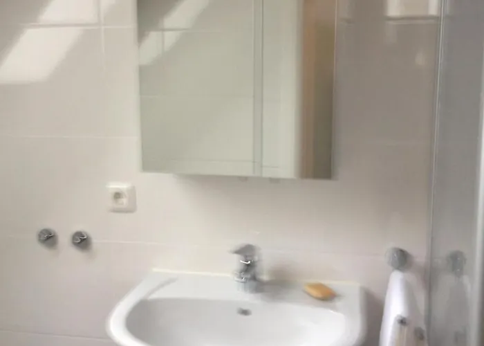 Gemuetliches Im Dachgeschoss By Interhome アパート